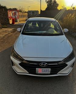 هیۆندای ئەلەنترا